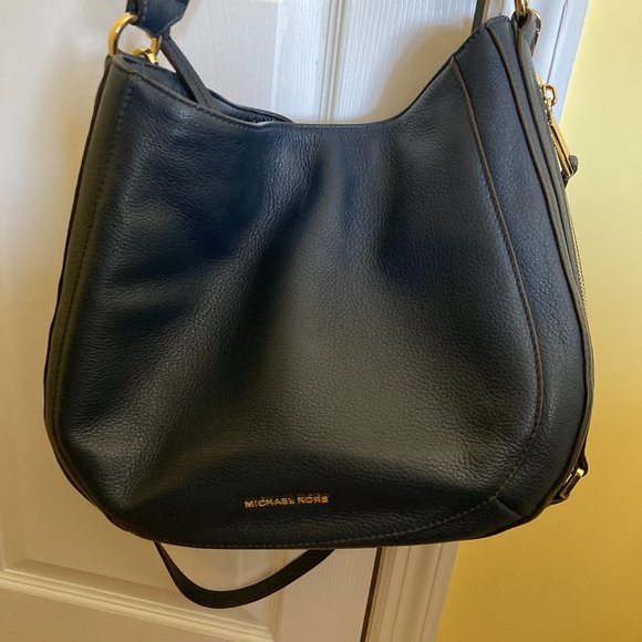 Michael Kors Julia Medium Hobo Bag - Picture 4 of 12